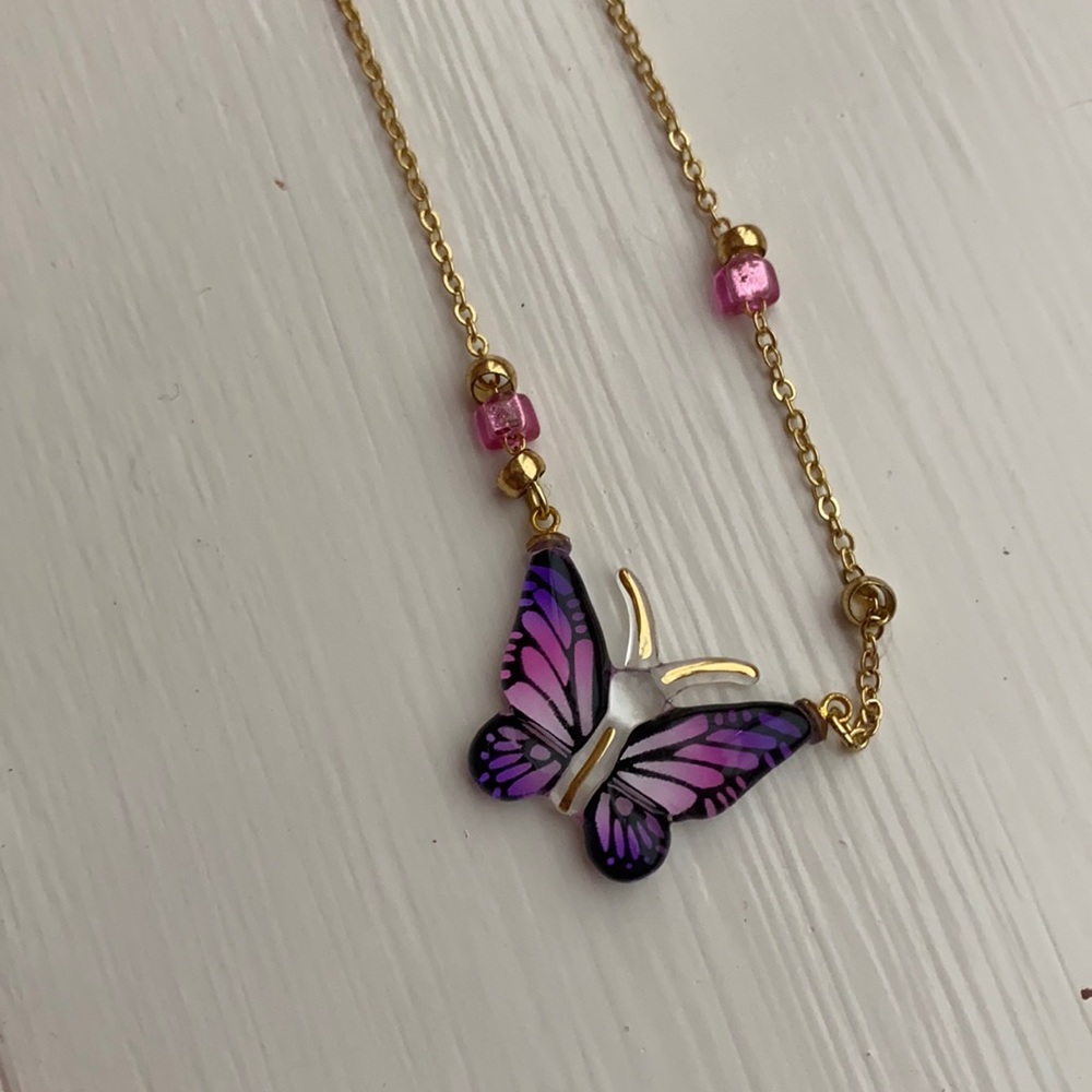 Call chain purple expensive butterfly necklace in great condition